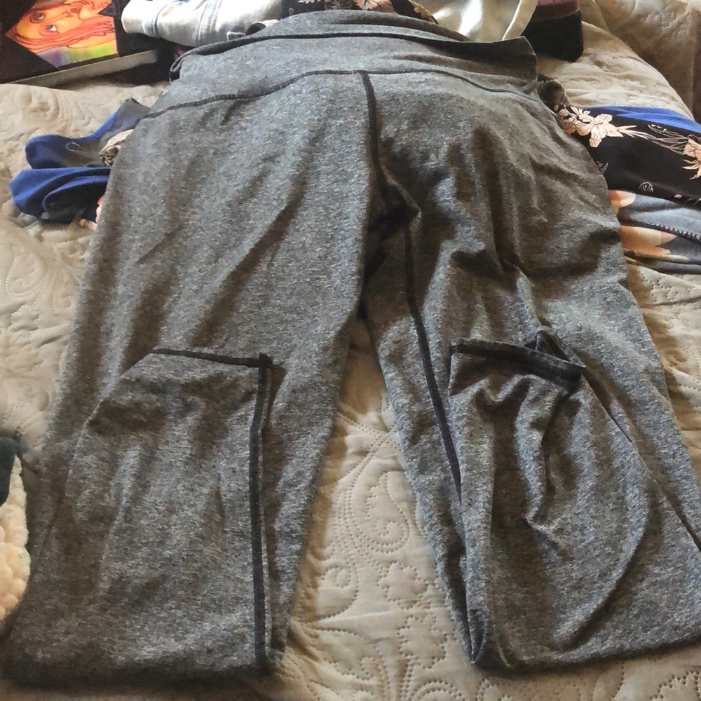 Stretchy yoga pants